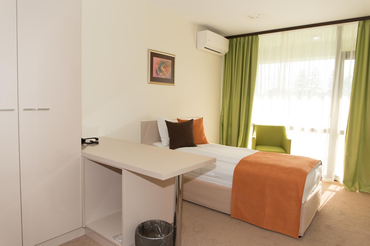 Hotel-Clinic Dr. Gechevi Pavel Banya Luaran gambar
