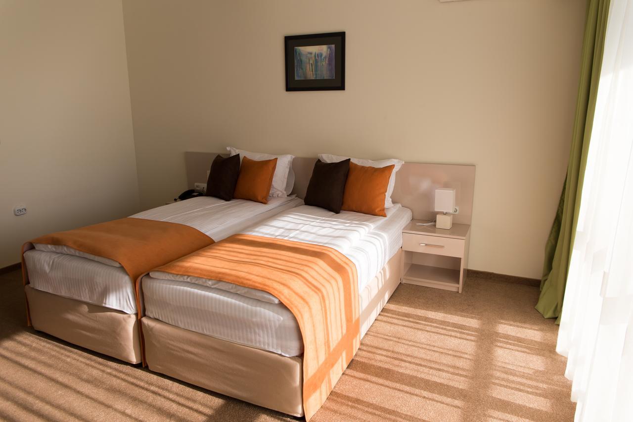 Hotel-Clinic Dr. Gechevi Pavel Banya Luaran gambar