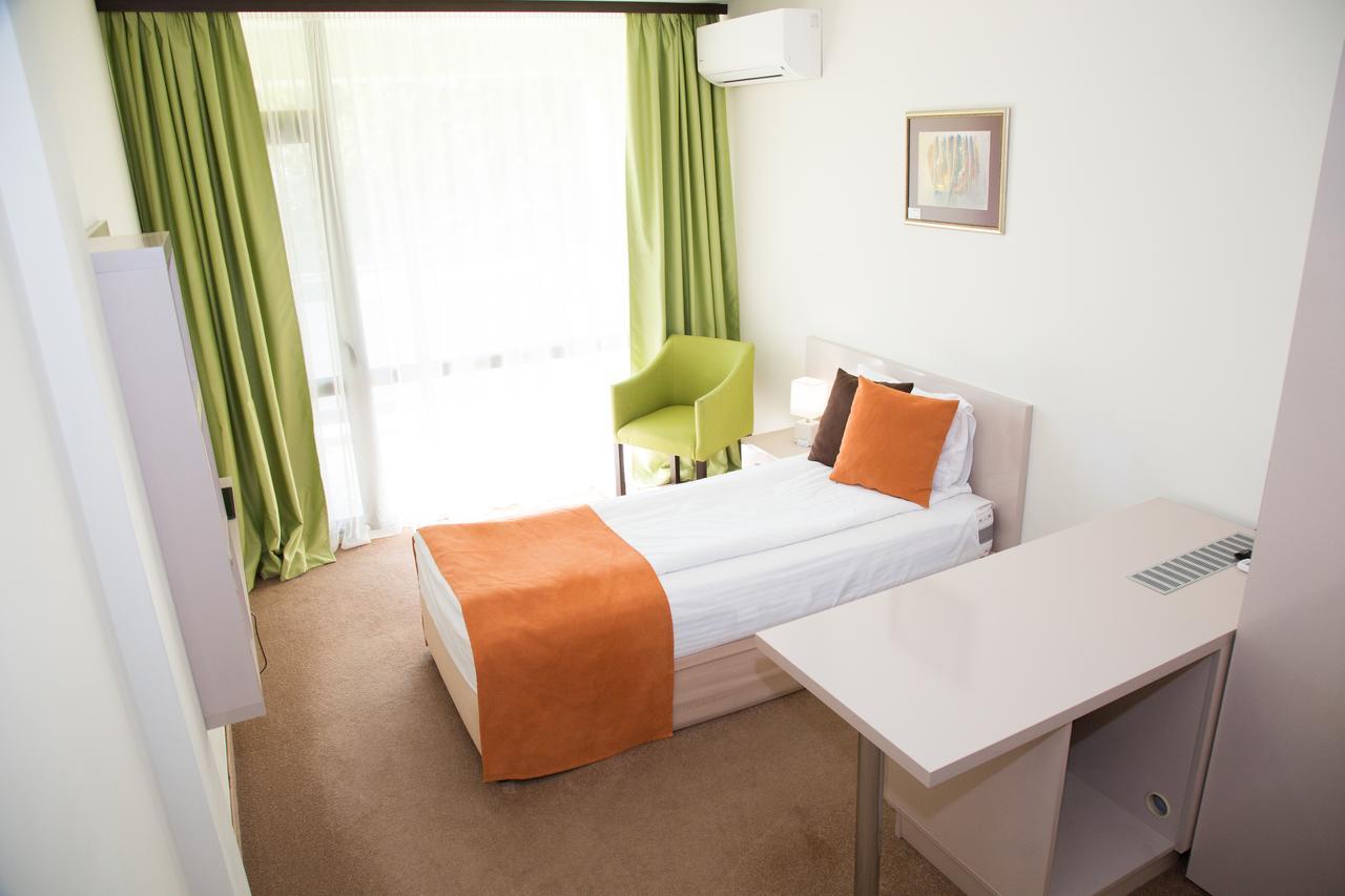 Hotel-Clinic Dr. Gechevi Pavel Banya Luaran gambar